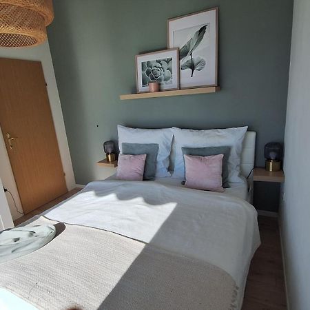 Ferienwohnung Mit 180° Meerblick Dobrec Bagian luar foto