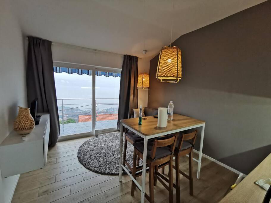 Ferienwohnung Mit 180° Meerblick Dobrec Bagian luar foto